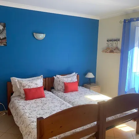 Blue Moon Guest house *
