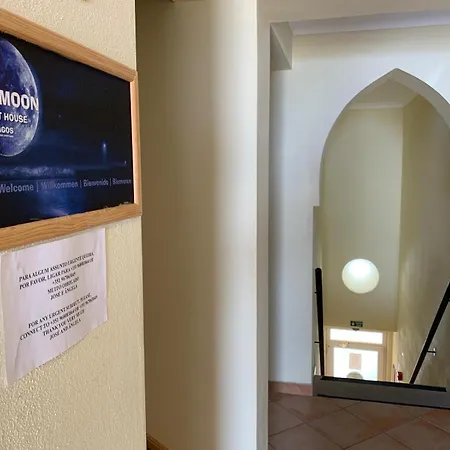 Blue Moon Guest house *